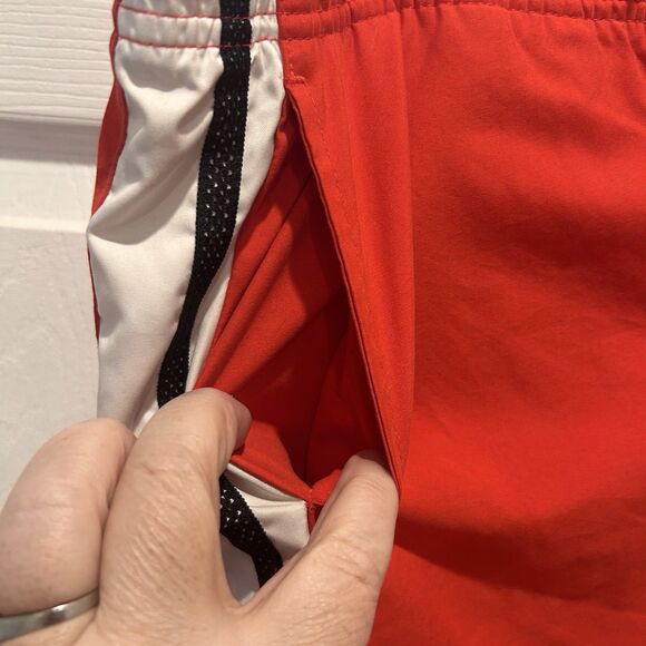 Nike Women’s Athletic Unlined Capris Red‎ Black And White Logo Size Large 12/14 - Picture 4 of 9